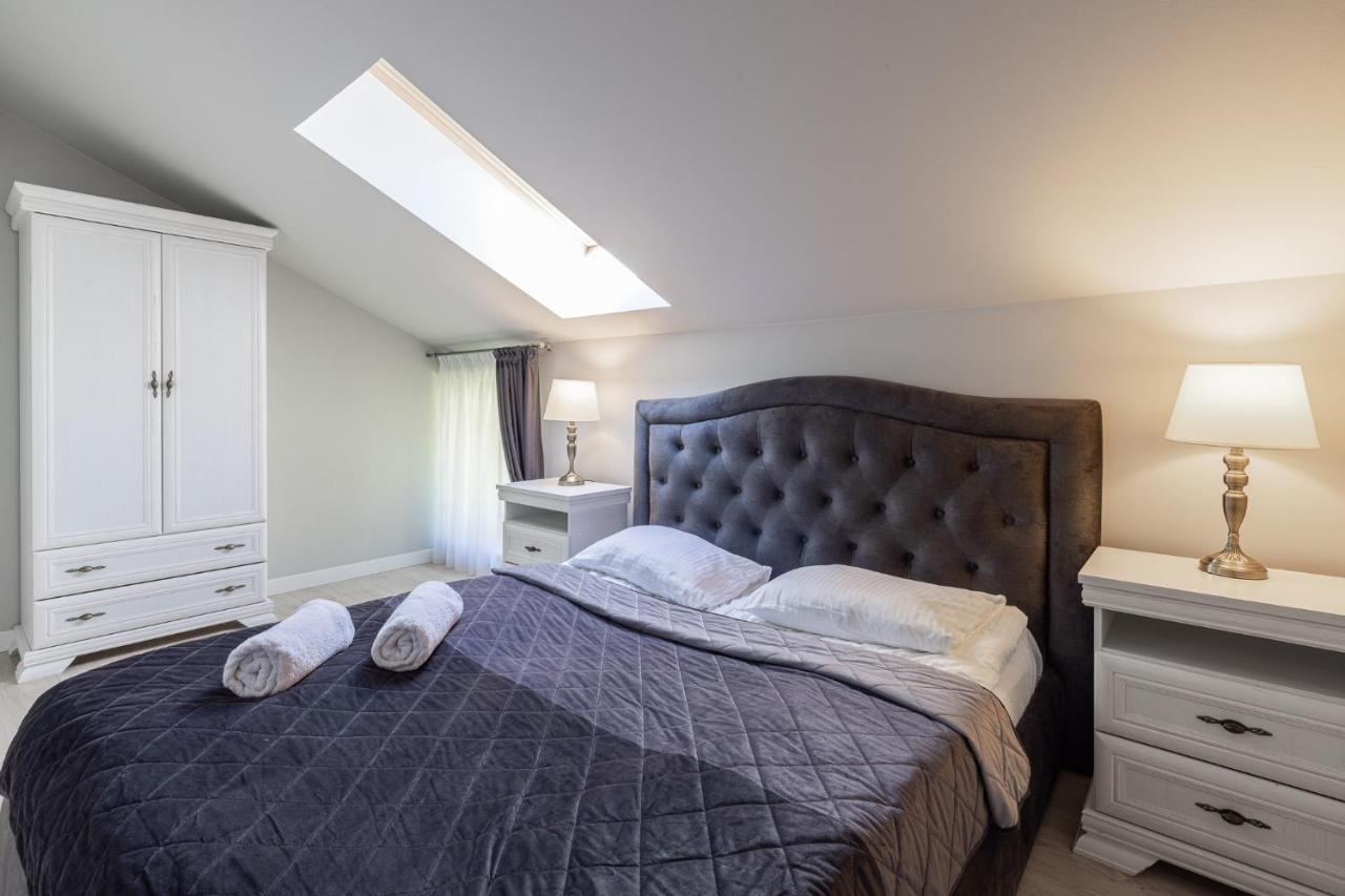Dharma Stay Apartamentai Su Terasa Ir Vaizdu I Miesta Telšiai Exterior foto