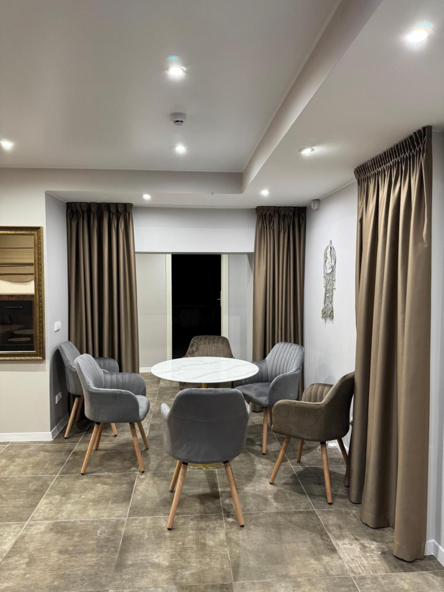 Dharma Stay Apartamentai Su Terasa Ir Vaizdu I Miesta Telšiai Exterior foto
